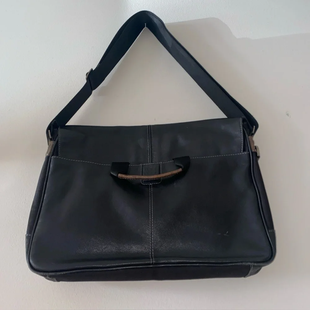 Boconi black leather